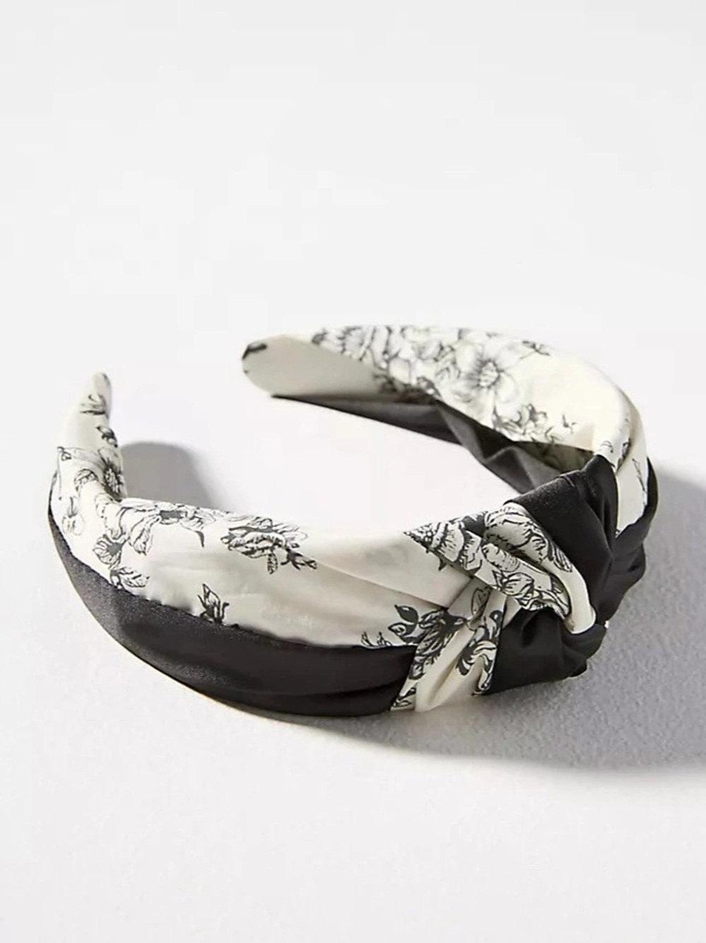 Anthropologie Everly Floral Knot Headband in Black & White